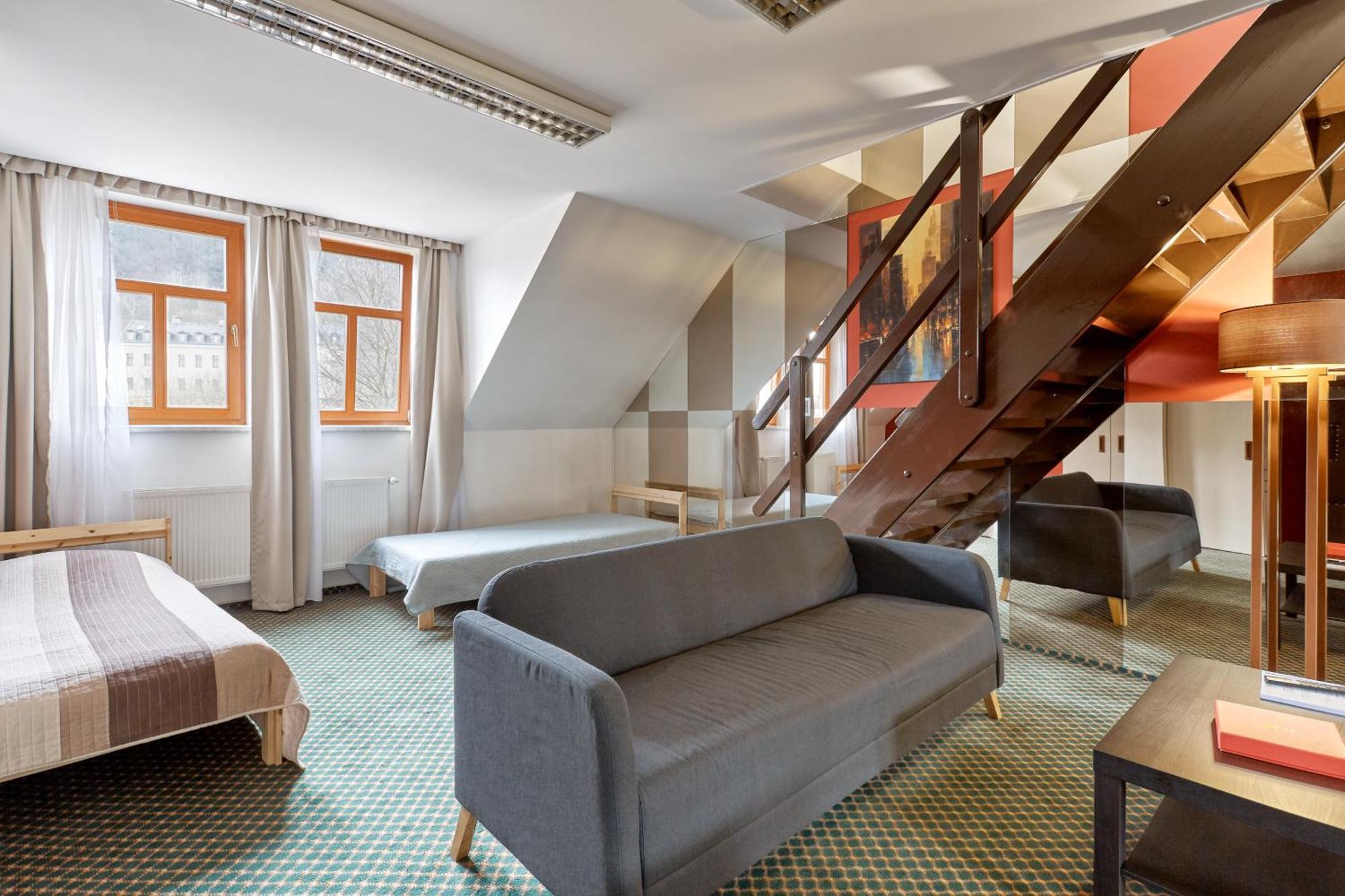 Excellent Apartments In Spa City Center 5 Min Walk From The Colonnade การ์โลวีวารี ภายนอก รูปภาพ