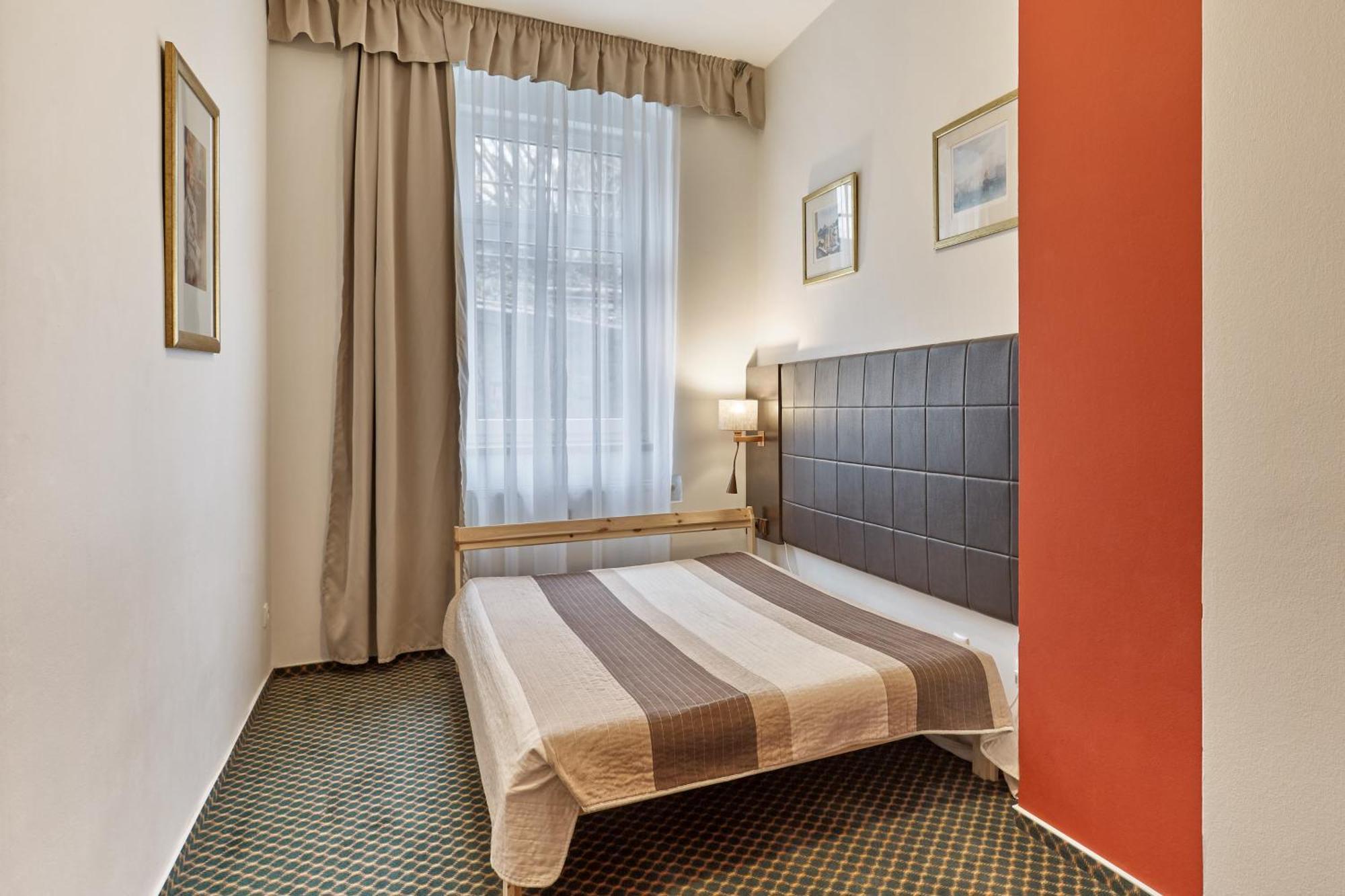 Excellent Apartments In Spa City Center 5 Min Walk From The Colonnade การ์โลวีวารี ภายนอก รูปภาพ