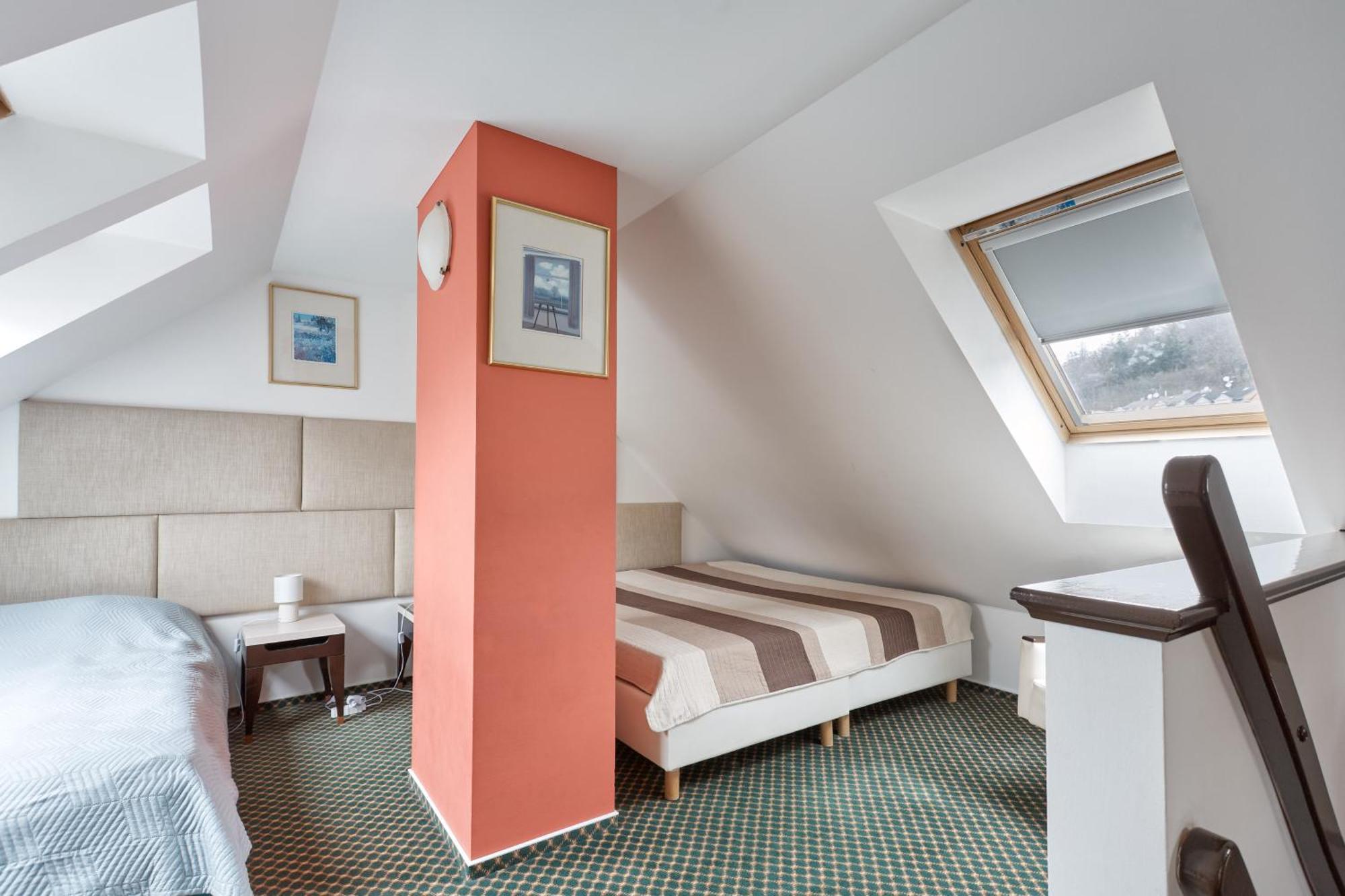 Excellent Apartments In Spa City Center 5 Min Walk From The Colonnade การ์โลวีวารี ภายนอก รูปภาพ