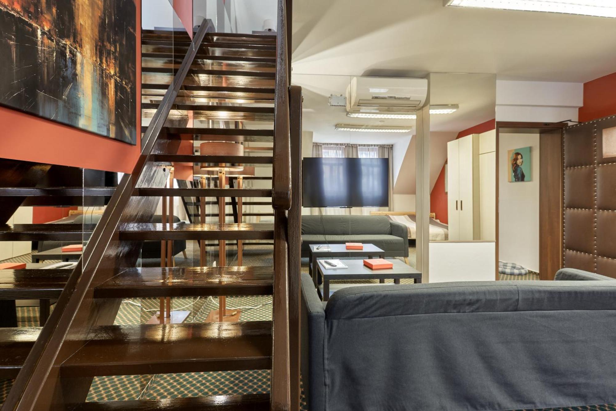 Excellent Apartments In Spa City Center 5 Min Walk From The Colonnade การ์โลวีวารี ภายนอก รูปภาพ