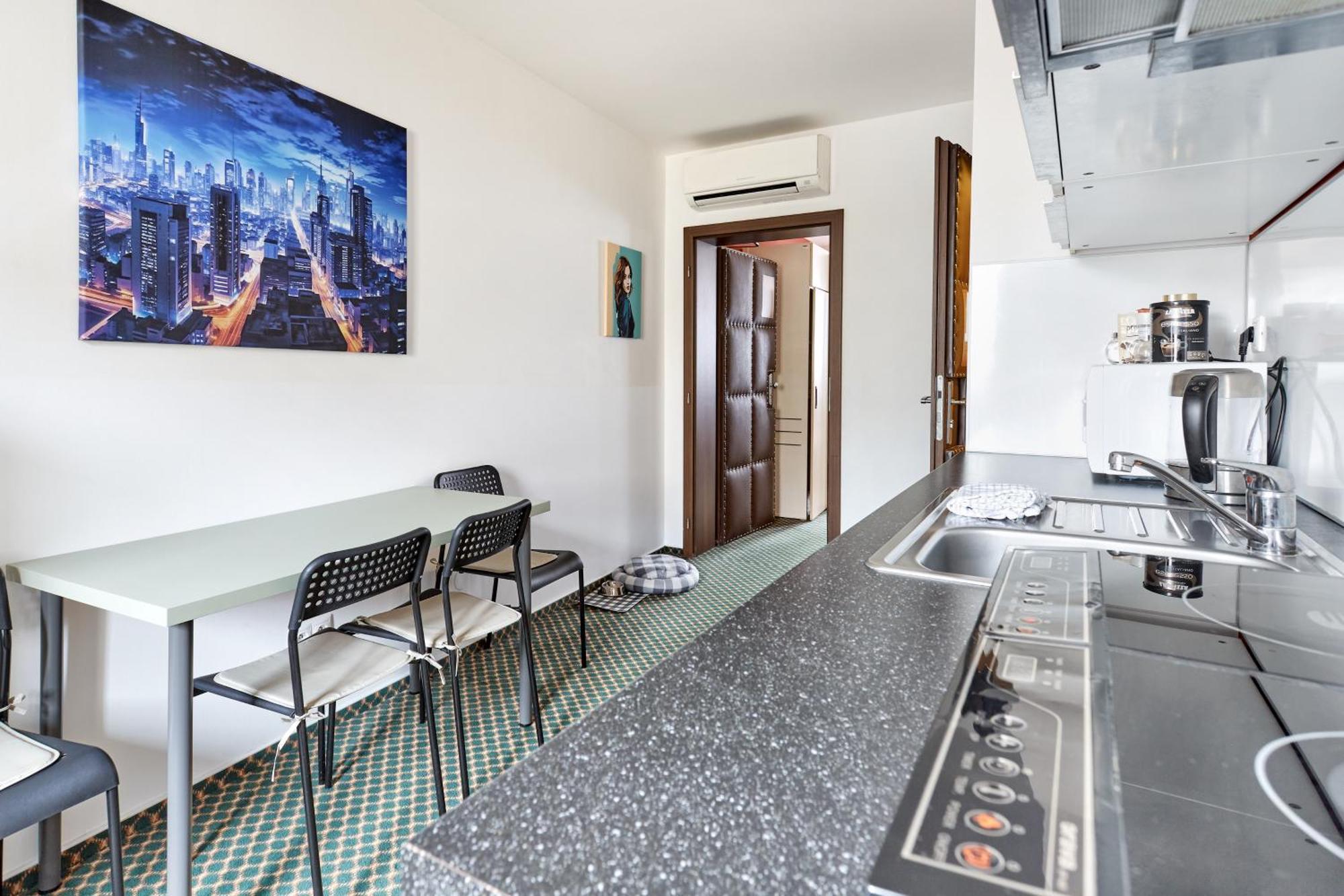 Excellent Apartments In Spa City Center 5 Min Walk From The Colonnade การ์โลวีวารี ภายนอก รูปภาพ