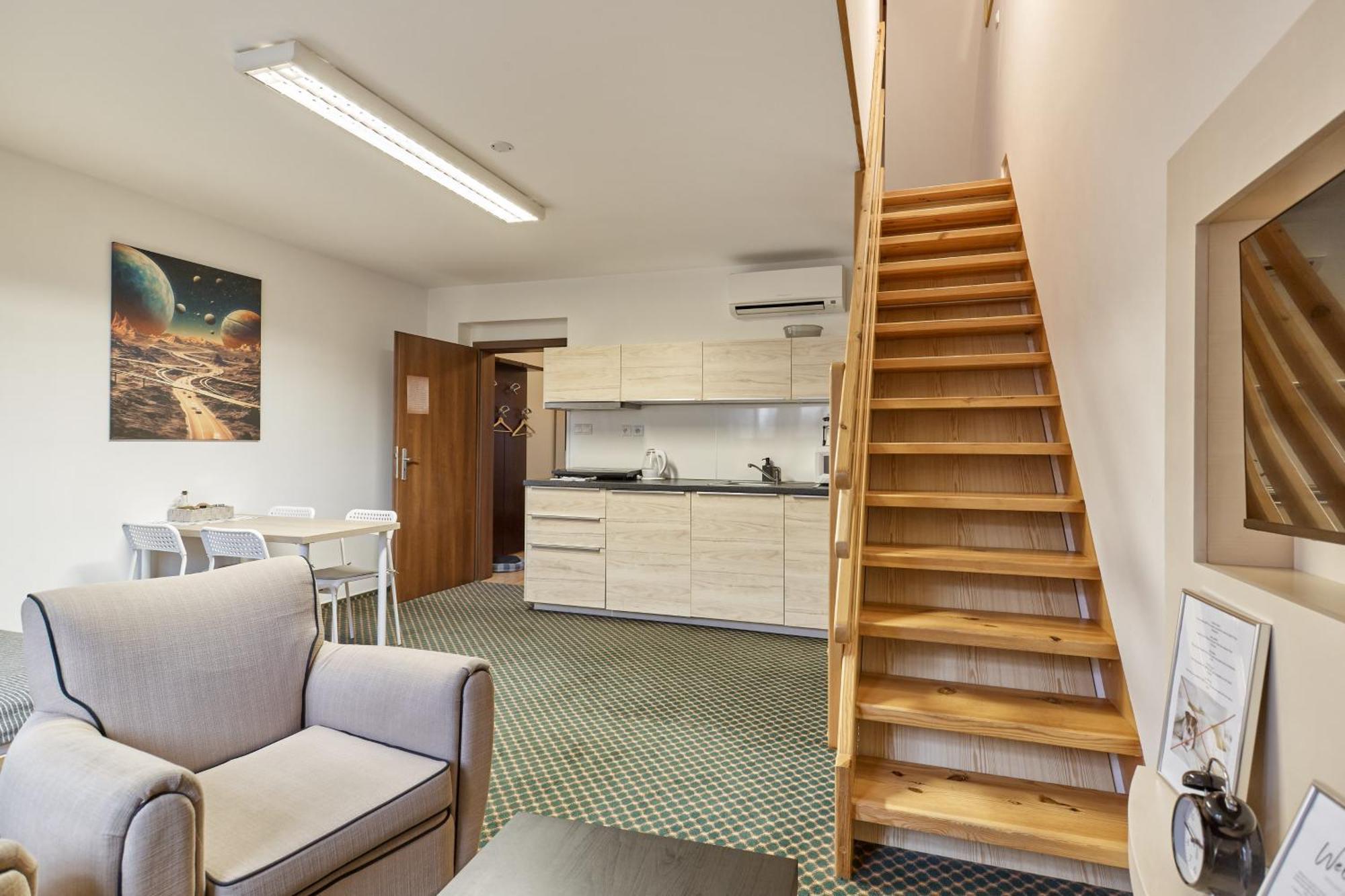 Excellent Apartments In Spa City Center 5 Min Walk From The Colonnade การ์โลวีวารี ภายนอก รูปภาพ