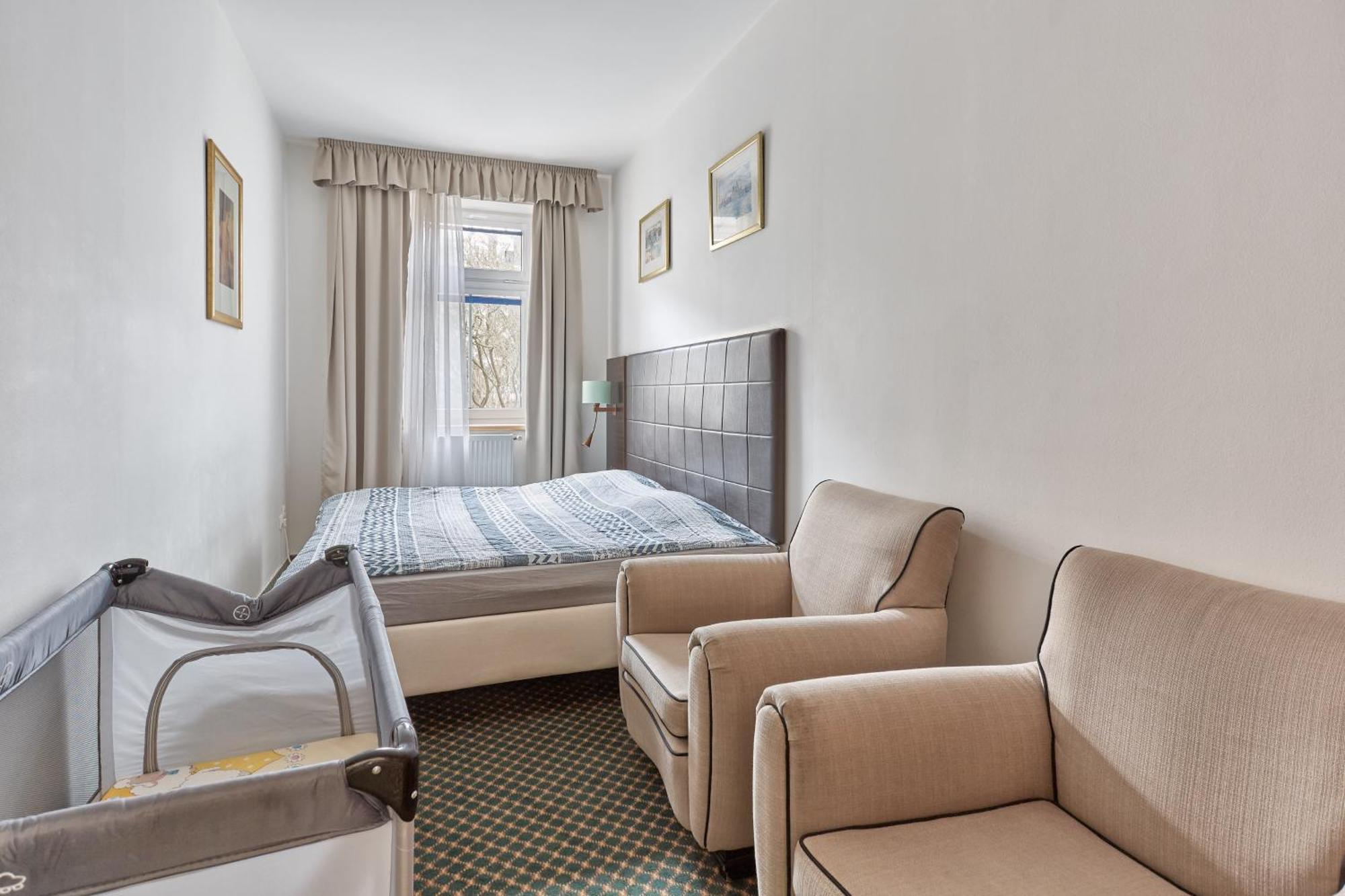 Excellent Apartments In Spa City Center 5 Min Walk From The Colonnade การ์โลวีวารี ภายนอก รูปภาพ