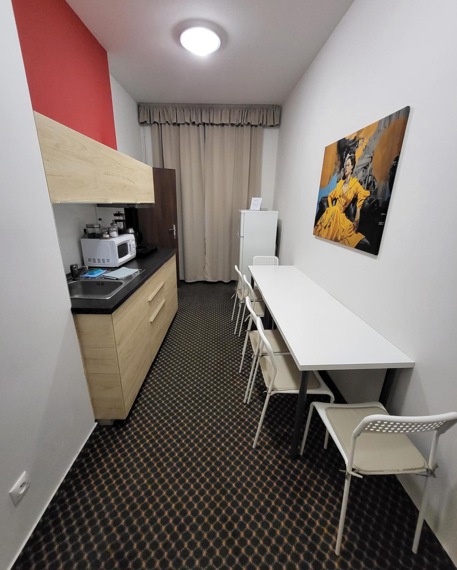 Excellent Apartments In Spa City Center 5 Min Walk From The Colonnade การ์โลวีวารี ภายนอก รูปภาพ